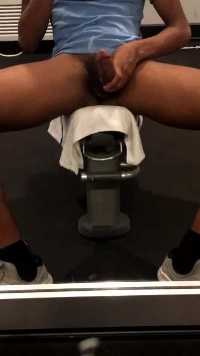 I came all over the gym floor😩 [m]