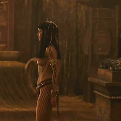 Patricia Velasquez [as Anck-su-namun] in The Mummy (1999)