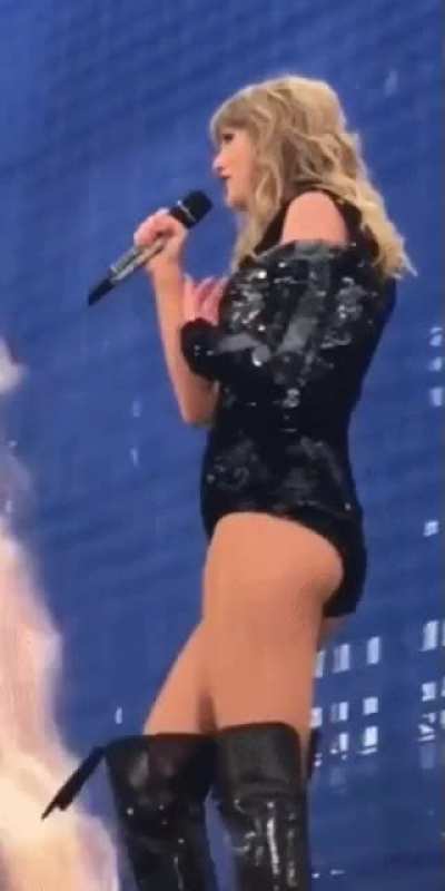 Cheek peek