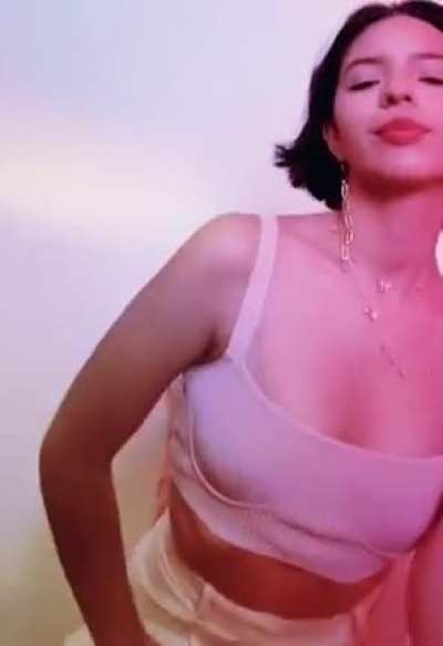 Ricas tetas 🤤
