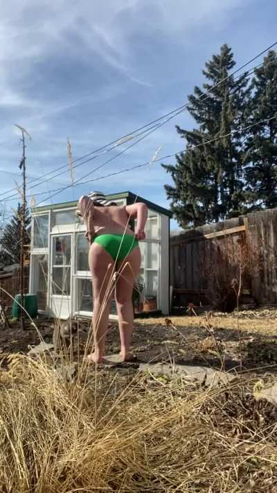 Just found this group and I figured this blooper belonged here.