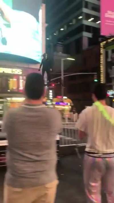 El Duende Verde es real, weon. Donde esta Spiderman cuando se le necesita?