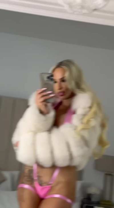 What would you give to have these lips wrapped around your cock?
