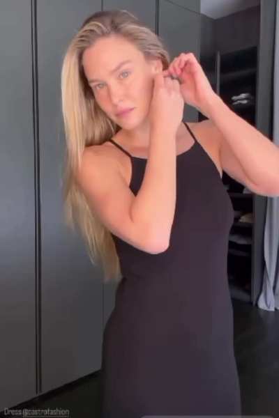 Bar in her dressing room