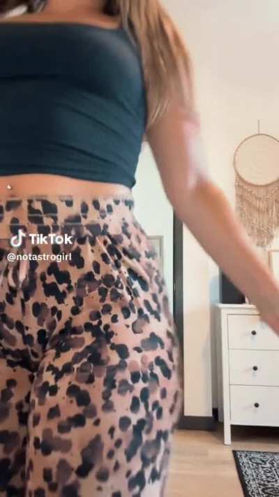 @notastrogirl