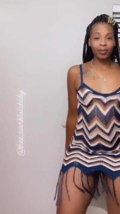 Lola (@thee_twerklolababy)