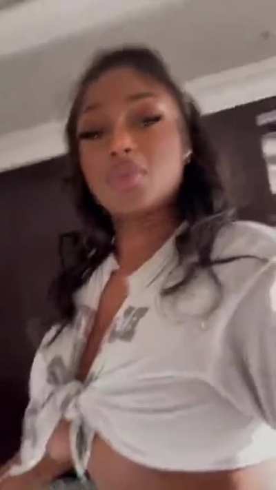 👸🏿