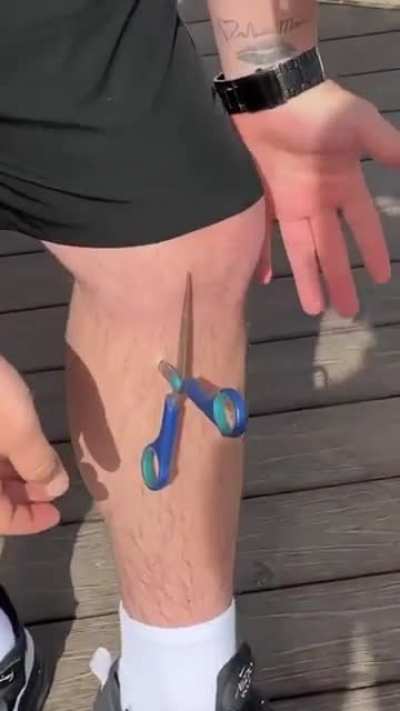 WCGW if I'll throw scissors on the floor