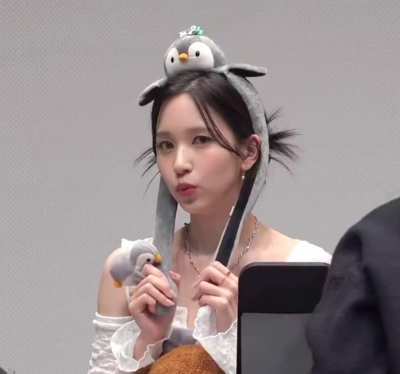230319 Mina