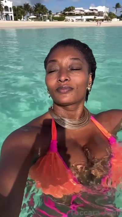 Floatation devices 🥵