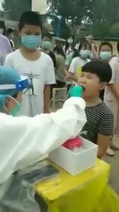 中国新冠检测免费行，阿妹瑞克核酸检测要钱不行