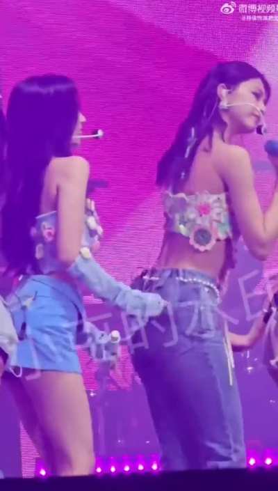Mina & Tzuyu