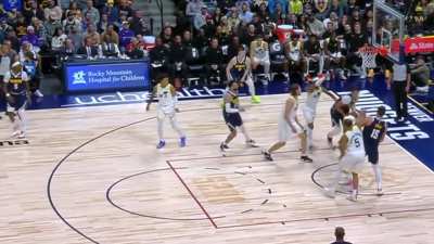 [Highlight] Very quick passing from Murray, Jokic and Aaron Gordon in the paint