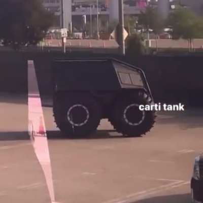 Carti literally &lsquo;riding in the tank&rsquo;