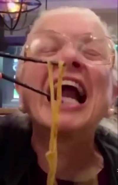 A cara dela no final &eacute; a melhor🥲