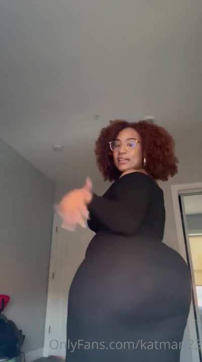 She&rsquo;s back 🔥🔥🔥 fine ass in black dress