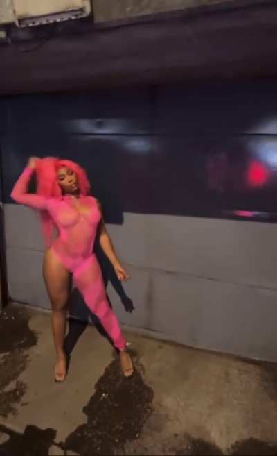 She is so fine 