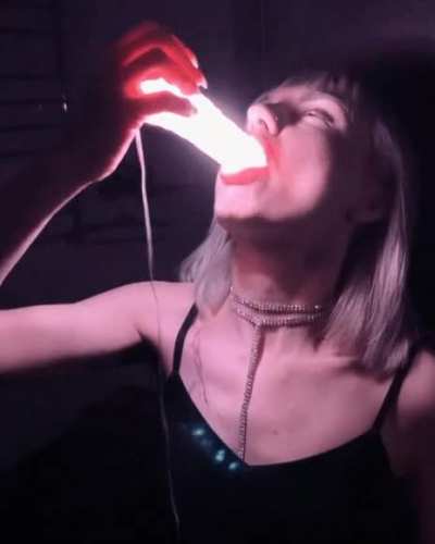 Led Dildo Deepthroat! 🌚