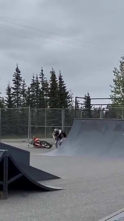 Dude was lucky, this could have ended horribly.