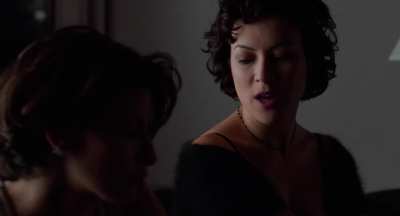 Bound (1996) Dir. The Wachowskis - "I'm trying to seduce you" - Jennifer Tilly, Gina Gershon