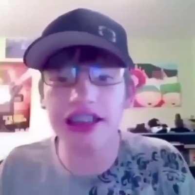 soulja boy is pissing and shidding his pants rn