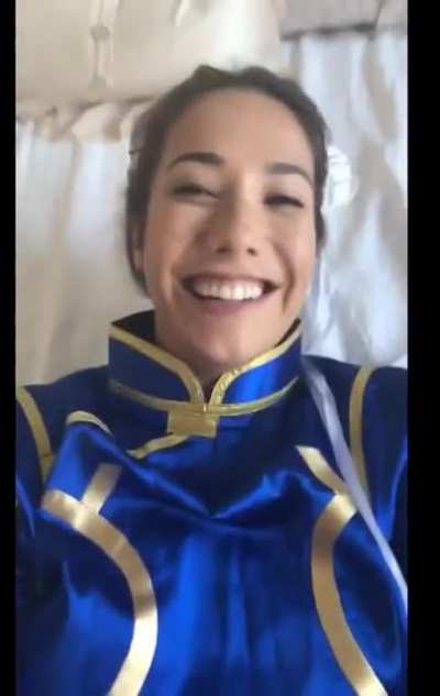 Eva Lovia - Call Me Chun