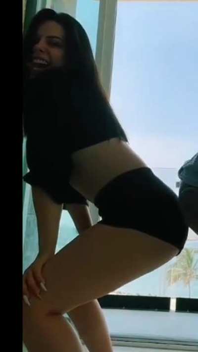 🤤
