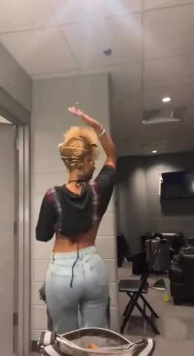 🤳