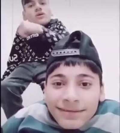Abicim şu şarkıyı bulabilir misin?