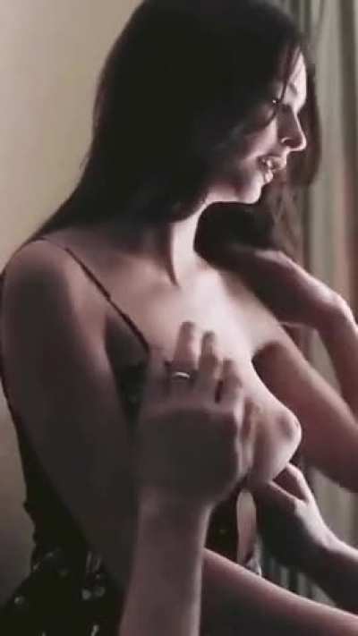 Emily Ratajkowski 