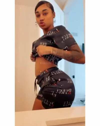 Hmu
