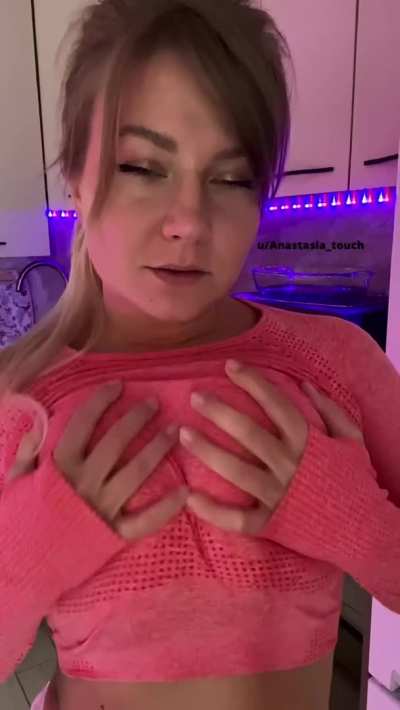 Will my boobs fit in your hand? [drop]