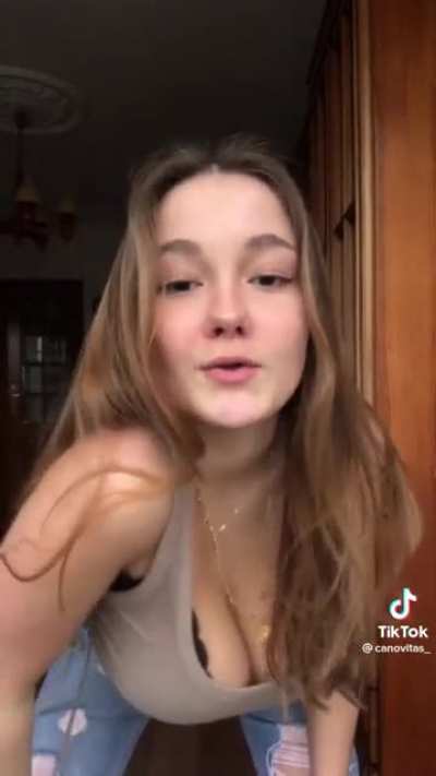 Canovitas_