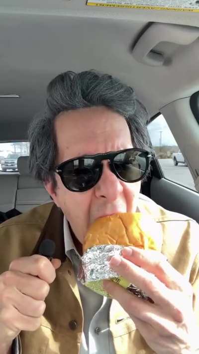 "Anthony Bourdain" (actor Jonathan Kite) visits &amp;amp; reviews Buc-ee's in Luling, TX!
