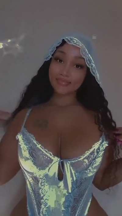 🍑🤳🏽💙