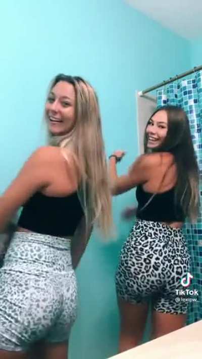 2 is better than 1 (both 18+) 🍑