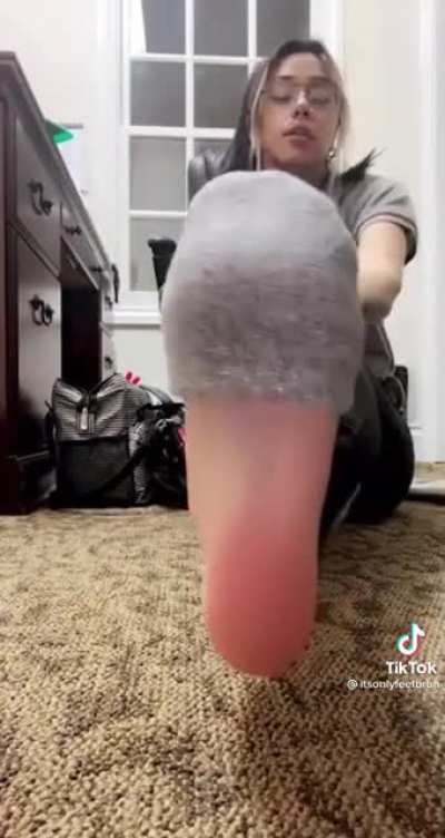 watch the whole vid shoes<wbr>-sock<wbr>s-sol<wbr>es