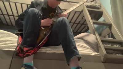 Ok so I&rsquo;ve been practicing the solo to domination for less than a week. Someone said that my playing was a disgrace since it sounded bad. I just try my best at guitar and I really wish the guitar community wasn&rsquo;t toxic. I know it&rsquo;s not the best cover but 