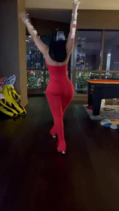 🧟&zwj;♂️🍑