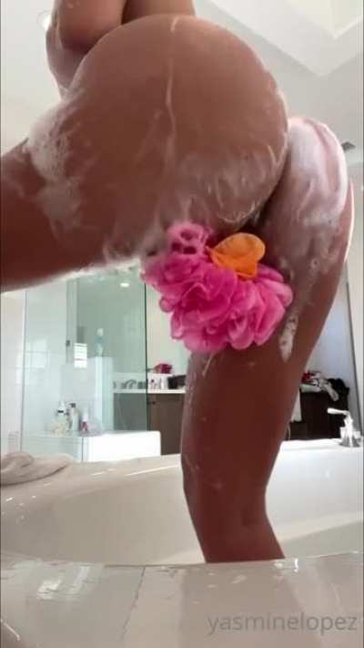 Y@$ Clean 'n' Twerk