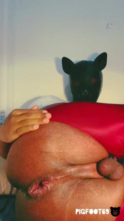 Stuffing an anal plug into your ass hole can make your butt look perkier