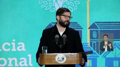 Boric: "Queremos pasar del sue&ntilde;o de la vivienda propia al sue&ntilde;o de la vivienda digna"