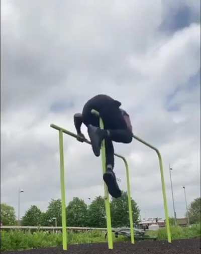 Parallel bars