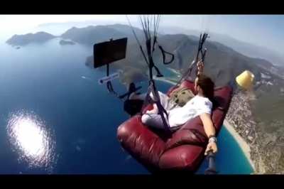Couchsurfing...