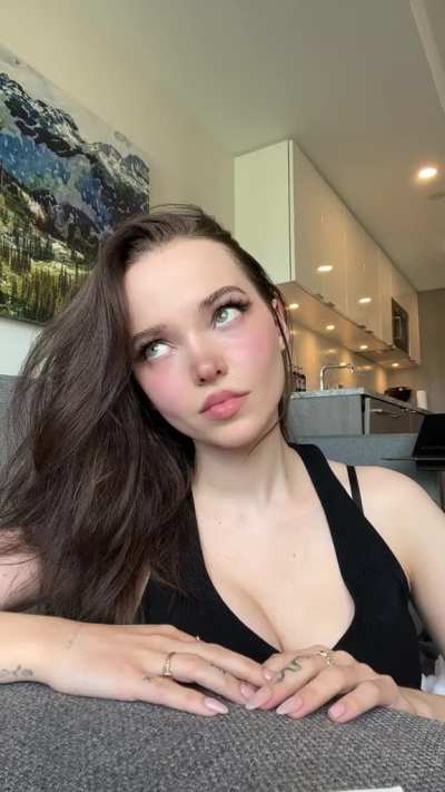Dove Cameron