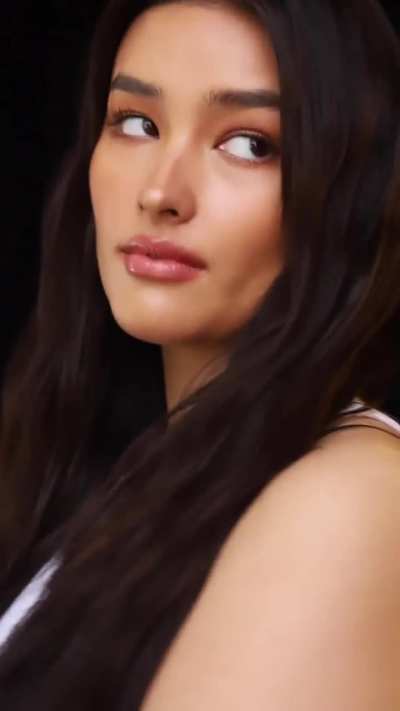 Liza Soberano