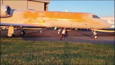 More people vandalizing things (planes) 