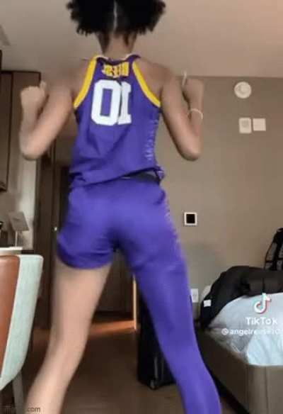 Let&rsquo;s DP her 🔥🤤