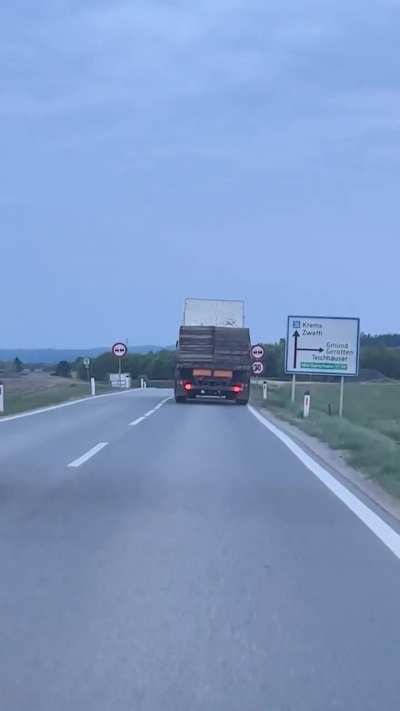 Den H&auml;nger kann man doch nicht hergeben nur weil er seit 30 jahren keine zulassung mehr hat