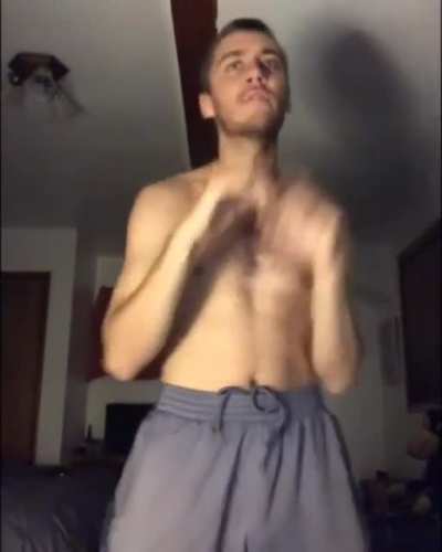 me when 🕺
